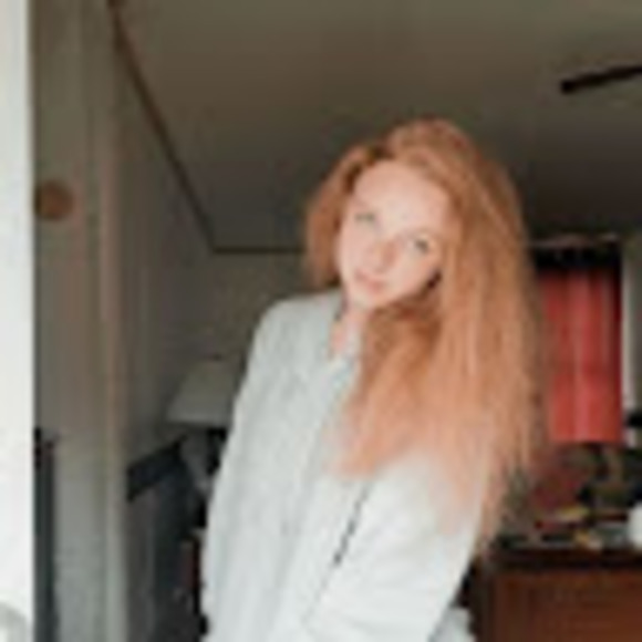 Meet your Posher, Anna - Picture 1 of 1